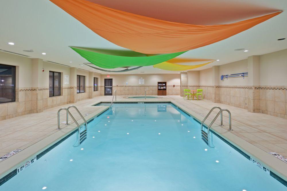 Holiday Inn Express Hays By Ihg Eksteriør billede