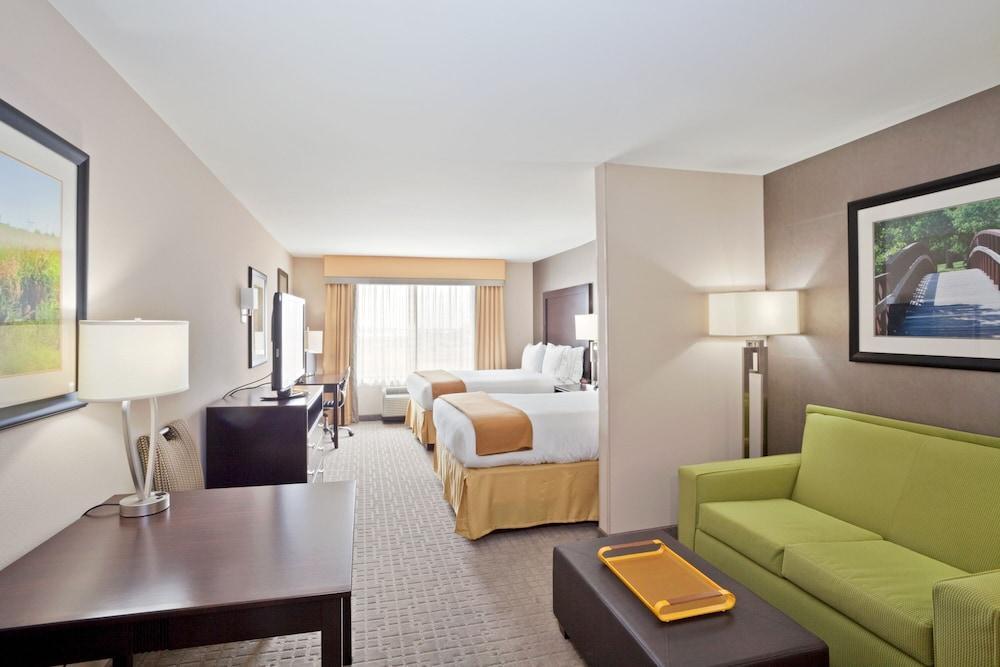 Holiday Inn Express Hays By Ihg Eksteriør billede