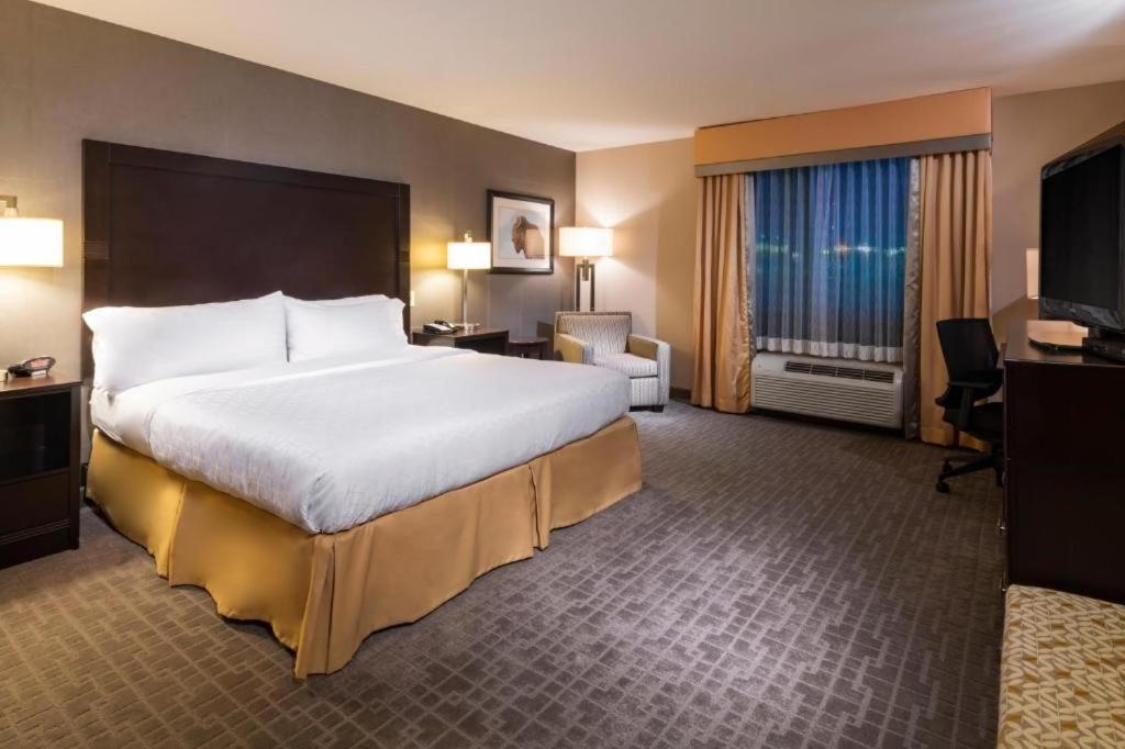 Holiday Inn Express Hays By Ihg Eksteriør billede