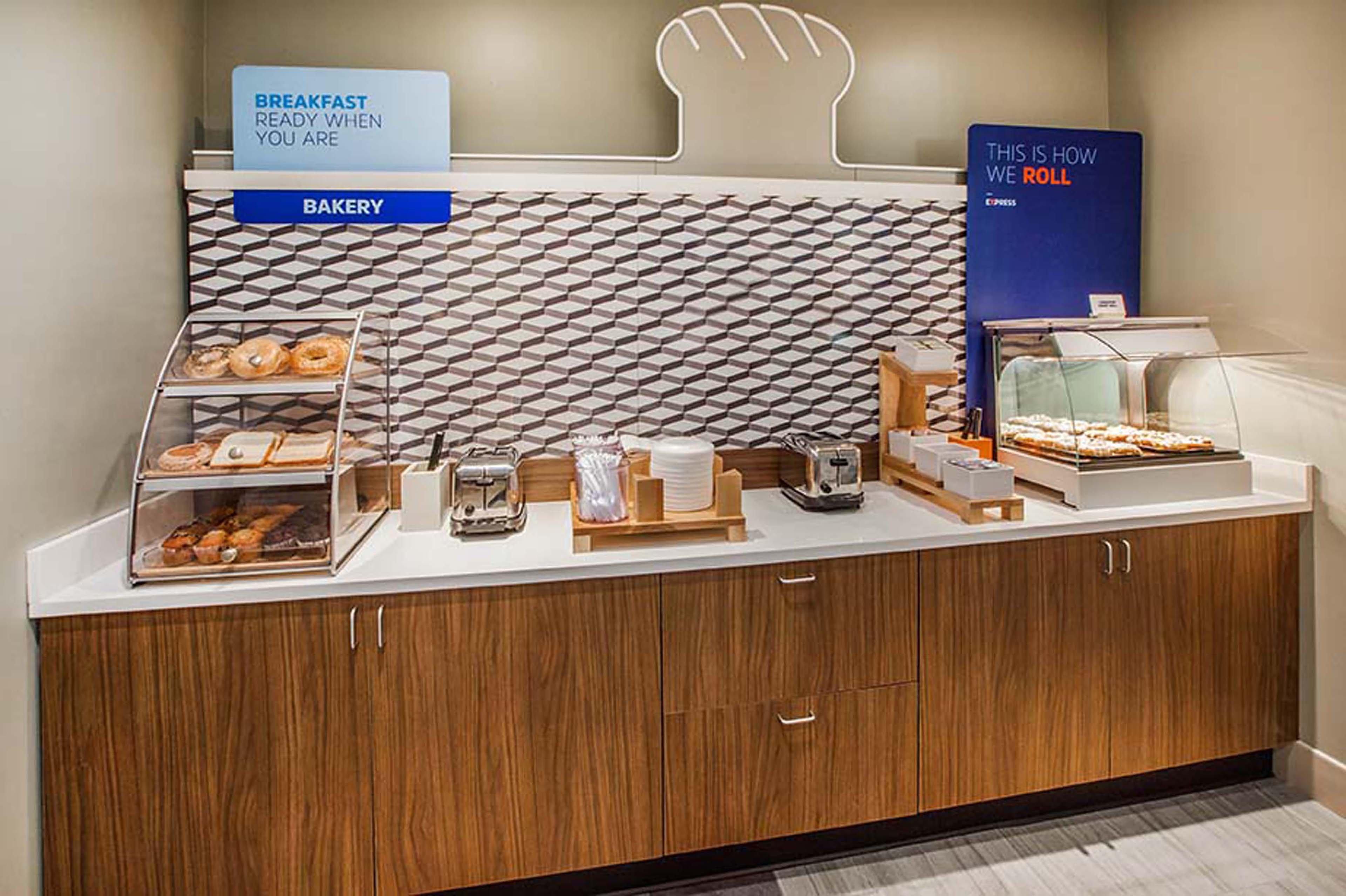 Holiday Inn Express Hays By Ihg Eksteriør billede