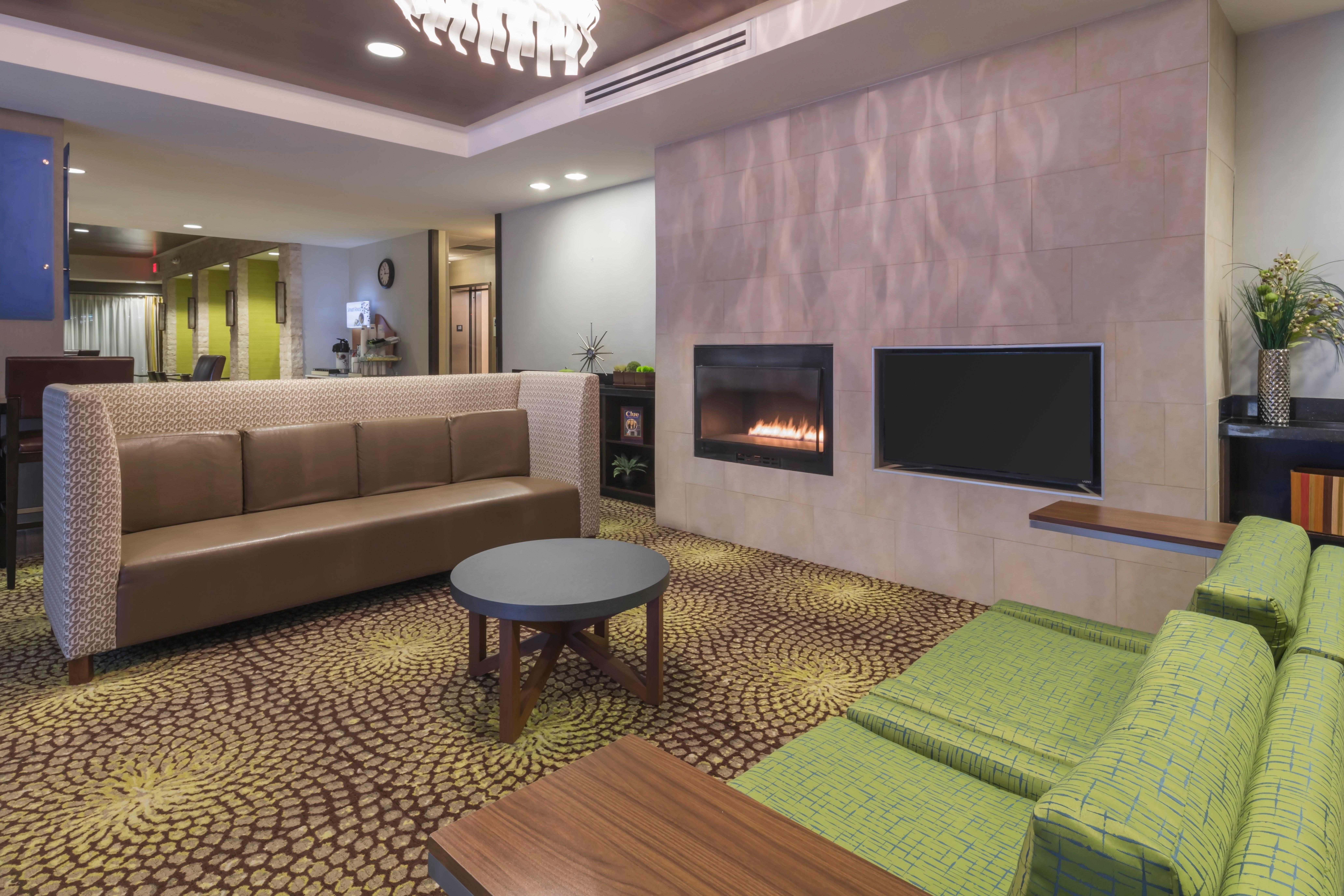 Holiday Inn Express Hays By Ihg Eksteriør billede