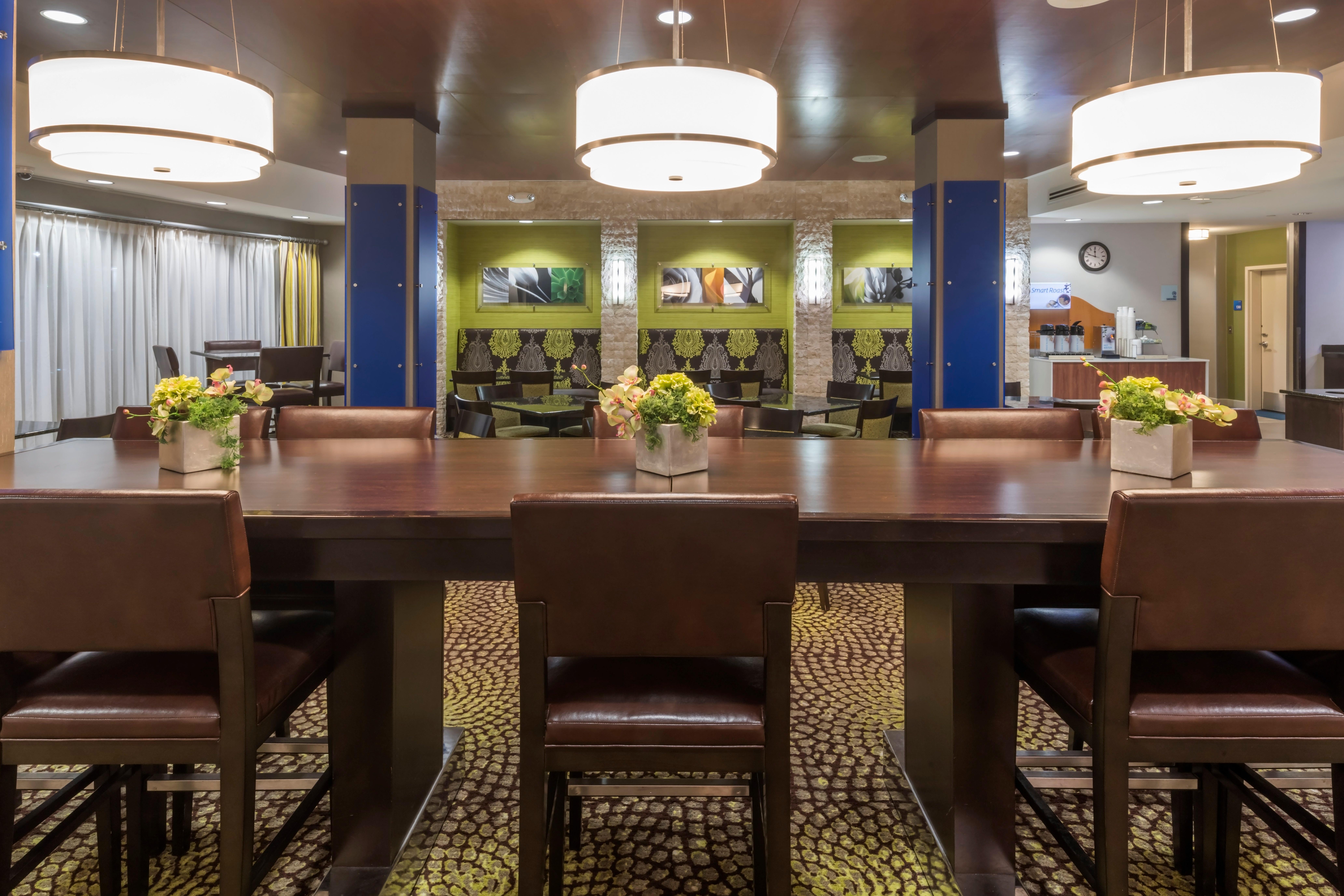Holiday Inn Express Hays By Ihg Eksteriør billede