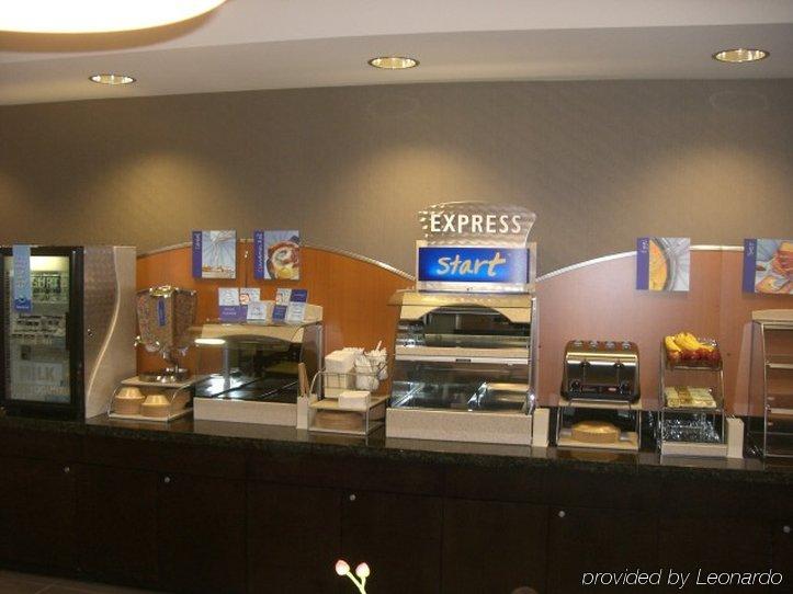 Holiday Inn Express Hays By Ihg Restaurant billede