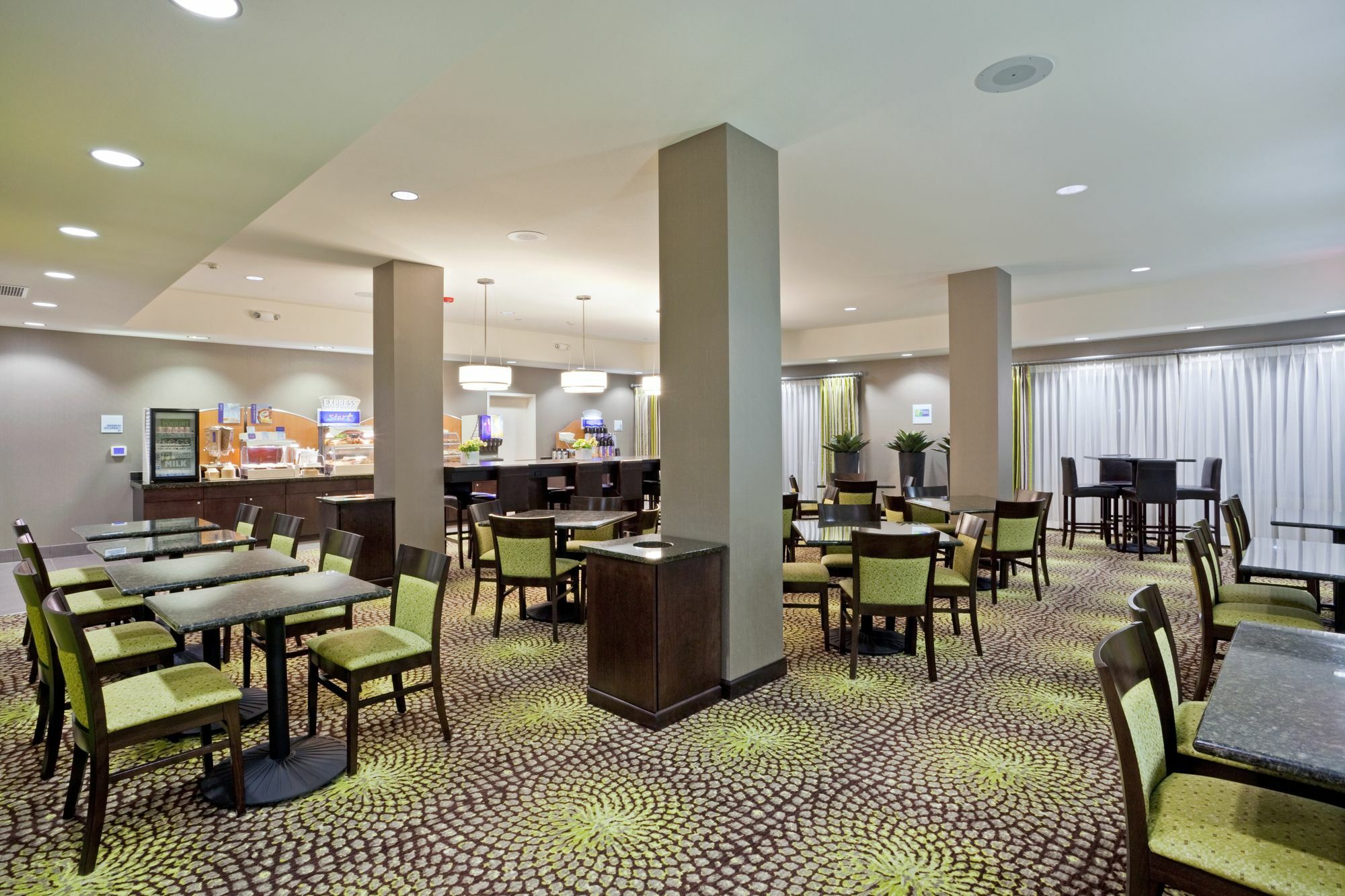 Holiday Inn Express Hays By Ihg Eksteriør billede