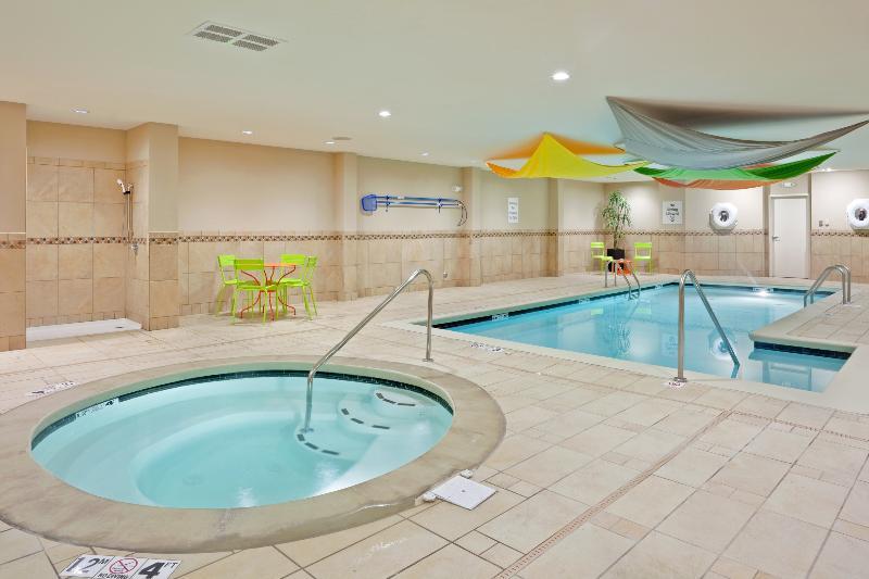 Holiday Inn Express Hays By Ihg Eksteriør billede